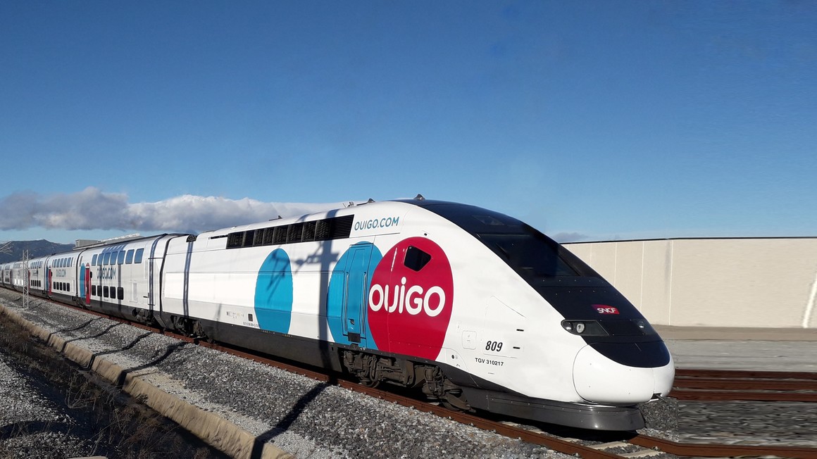 Euroduplex trains adapted by Alstom for the Spanish network are 